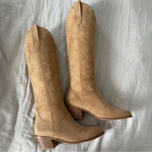 BRAND NEW Billini Tan Urson Cowboy Boot